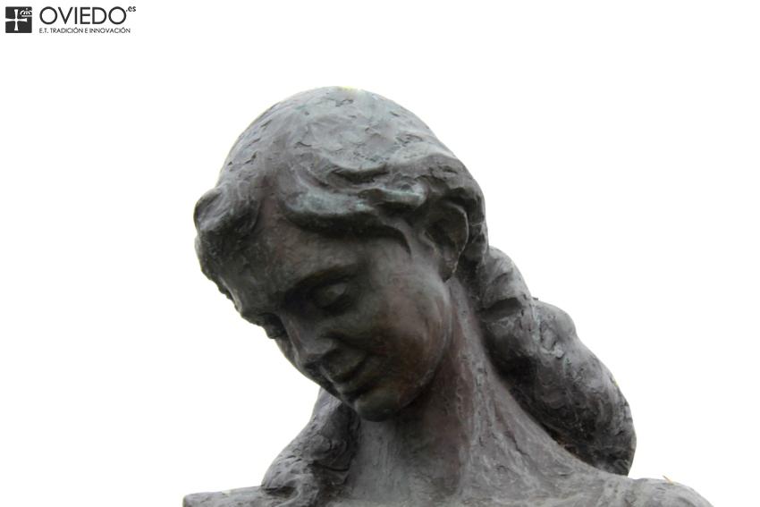 Escultura Maternidad